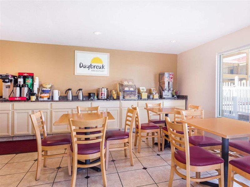 Days Inn By Wyndham Augusta Wheeler Road Exteriör bild