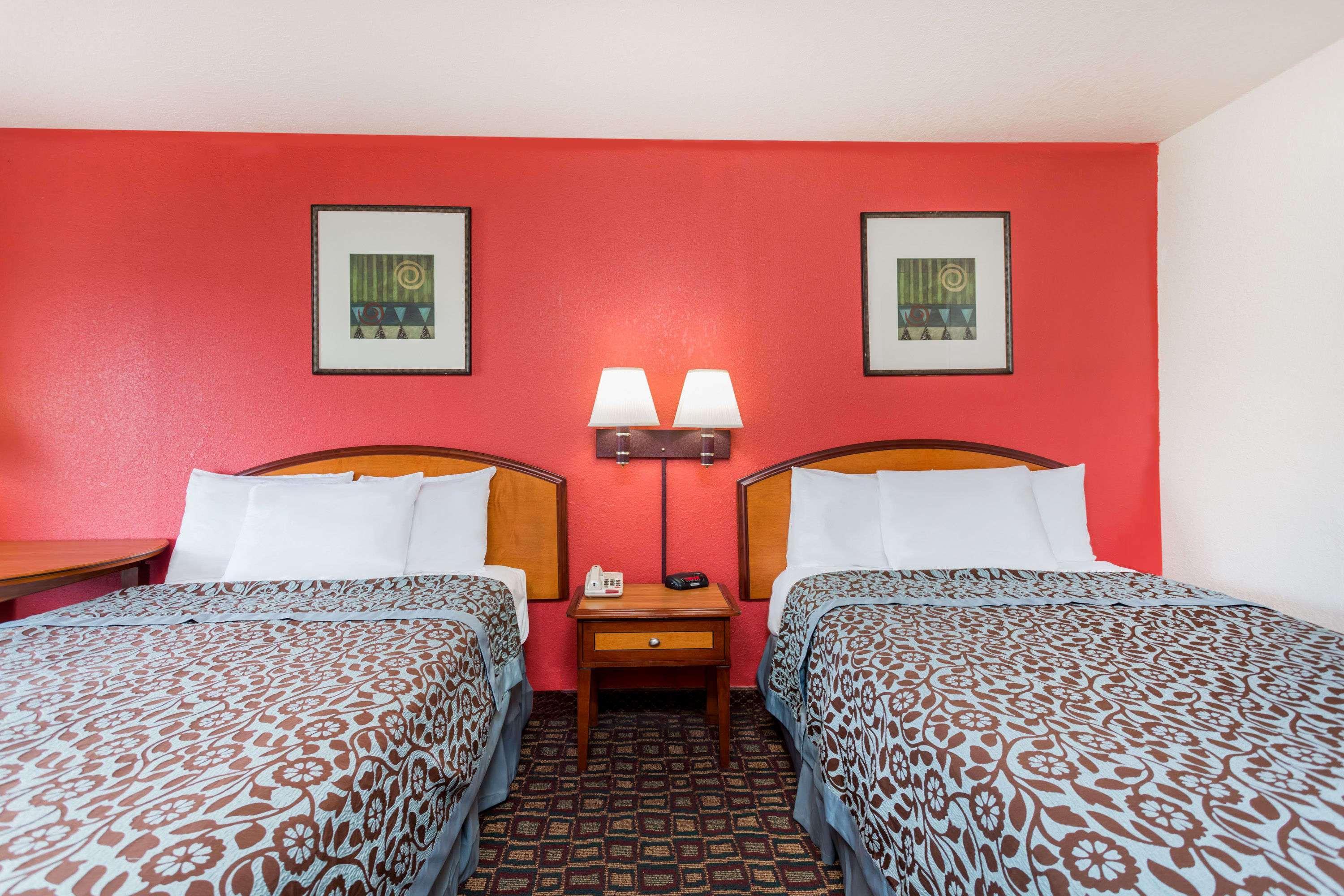 Days Inn By Wyndham Augusta Wheeler Road Exteriör bild