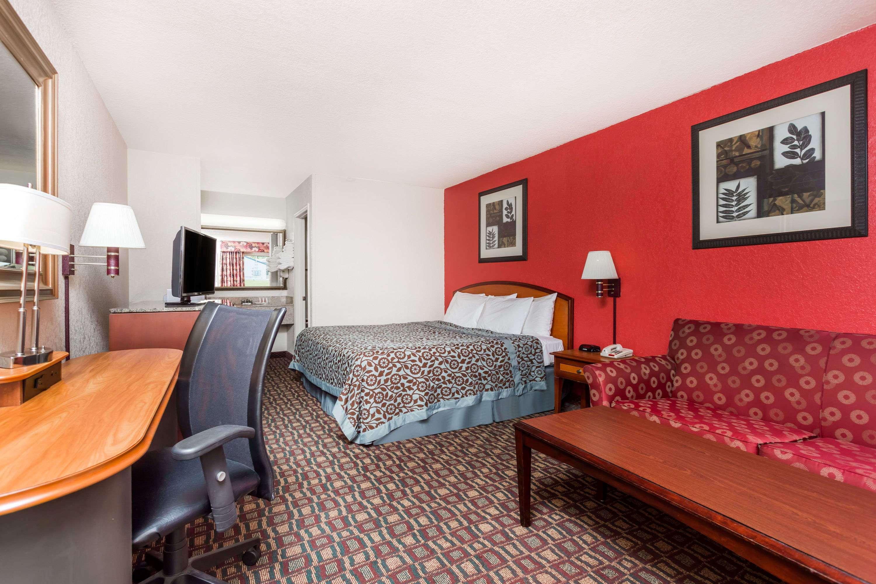 Days Inn By Wyndham Augusta Wheeler Road Exteriör bild
